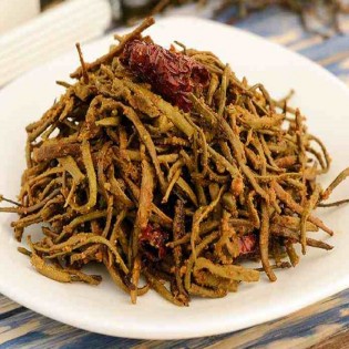 Saturday Special - Ker Sangri with tomatoes chili Chutney 